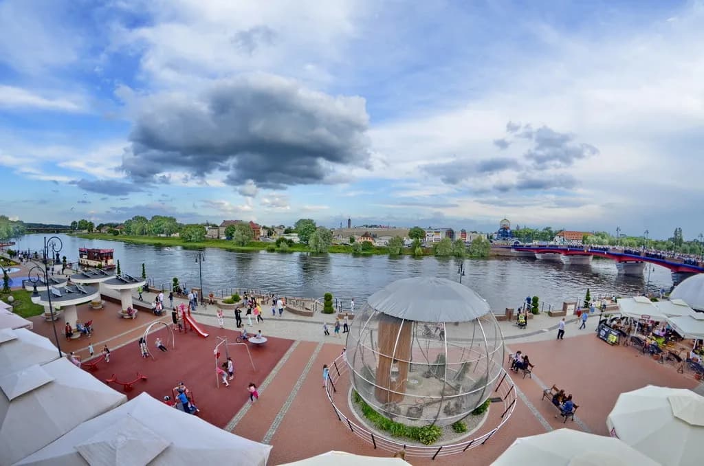 Warta River Promenade (Bulwar Nadwarciański) in Gorzow Wielkopolski